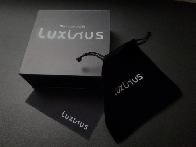 Luxunius Necklace Packaging